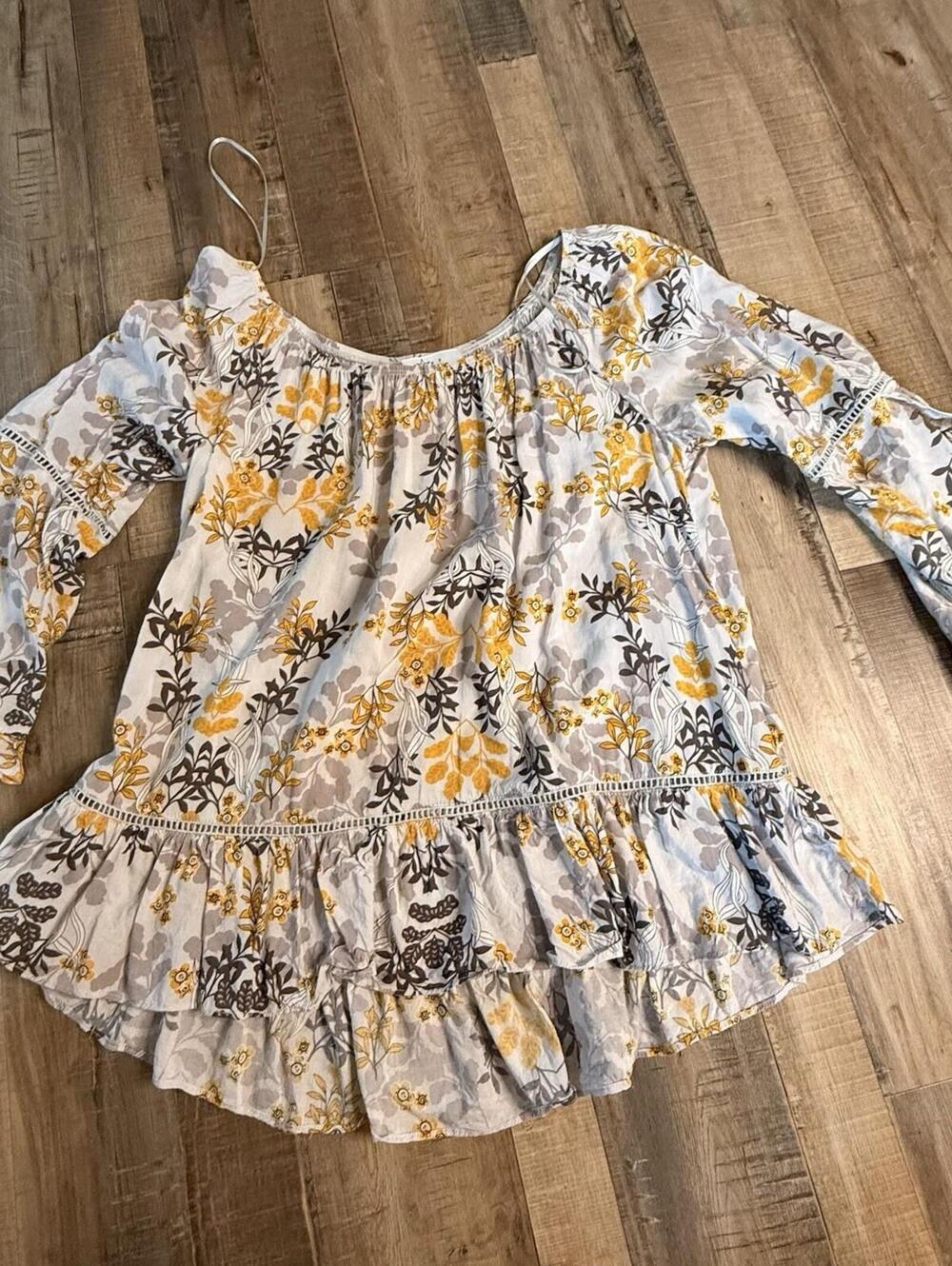 Fever Peasant Style Blouse Womens Sz M Floral 100% Rayon 3/4 Sleeves Ruched